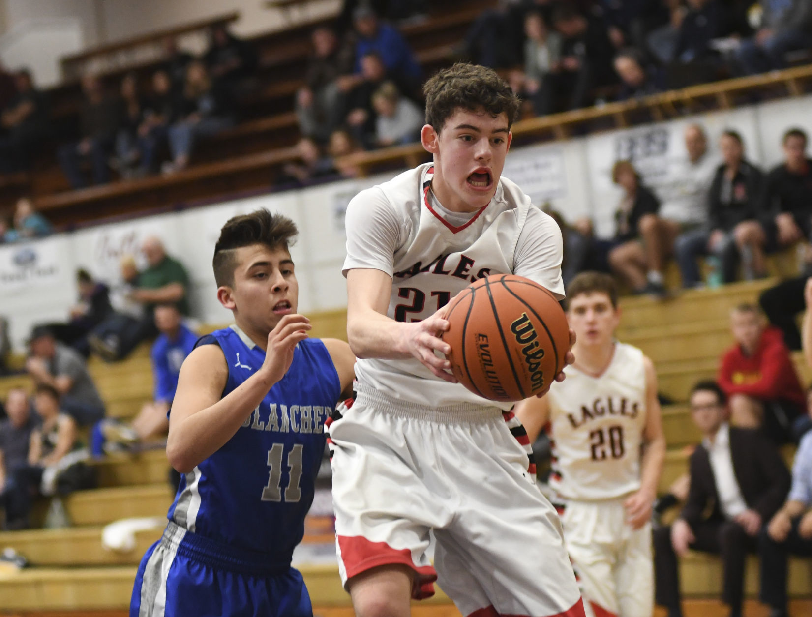 Santiam Christian falls to Blanchet Catholic, places fifth